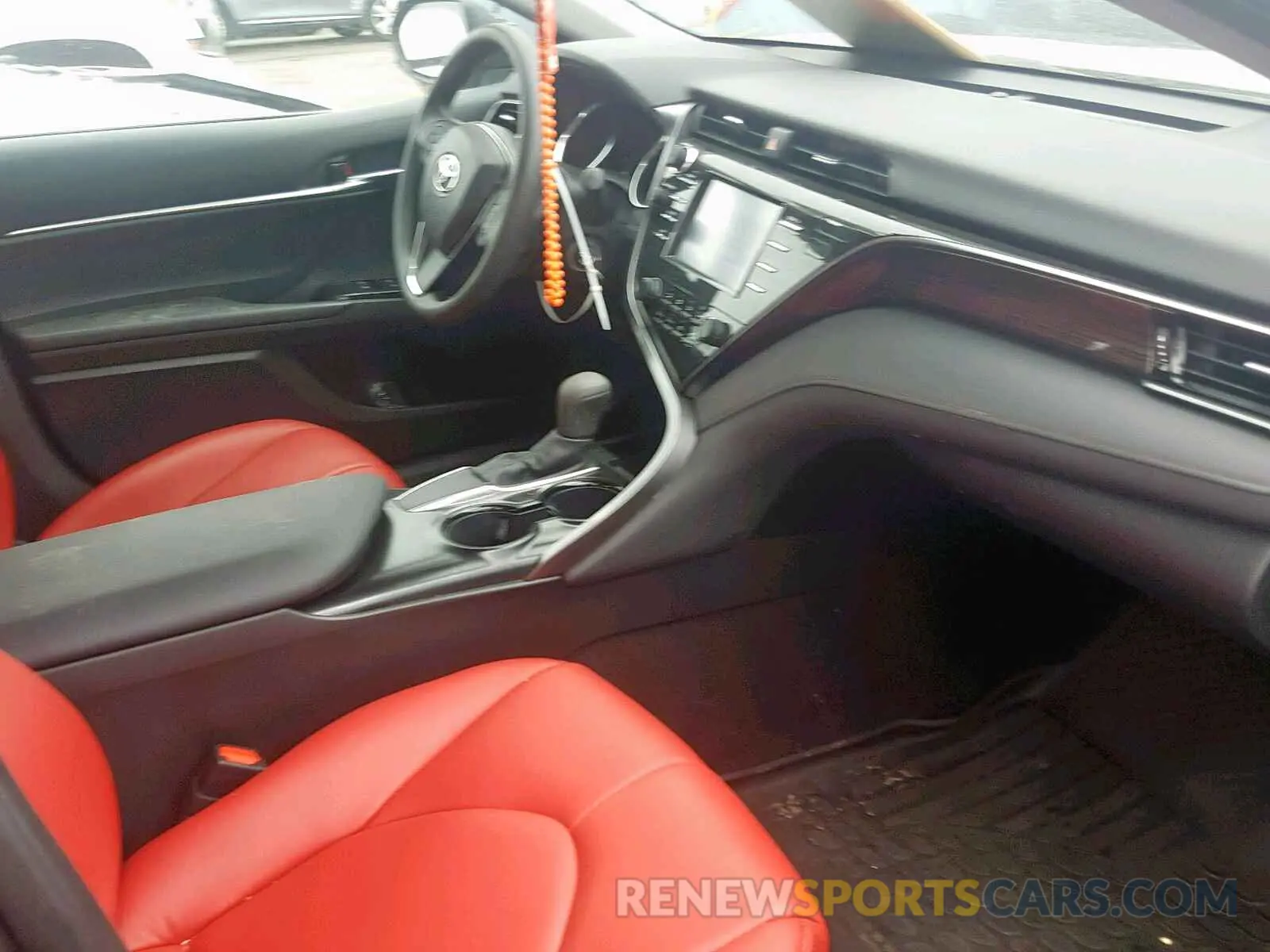 5 fotografías del automóvil dañado 4T1B11HKXKU193007 TOYOTA CAMRY 2019