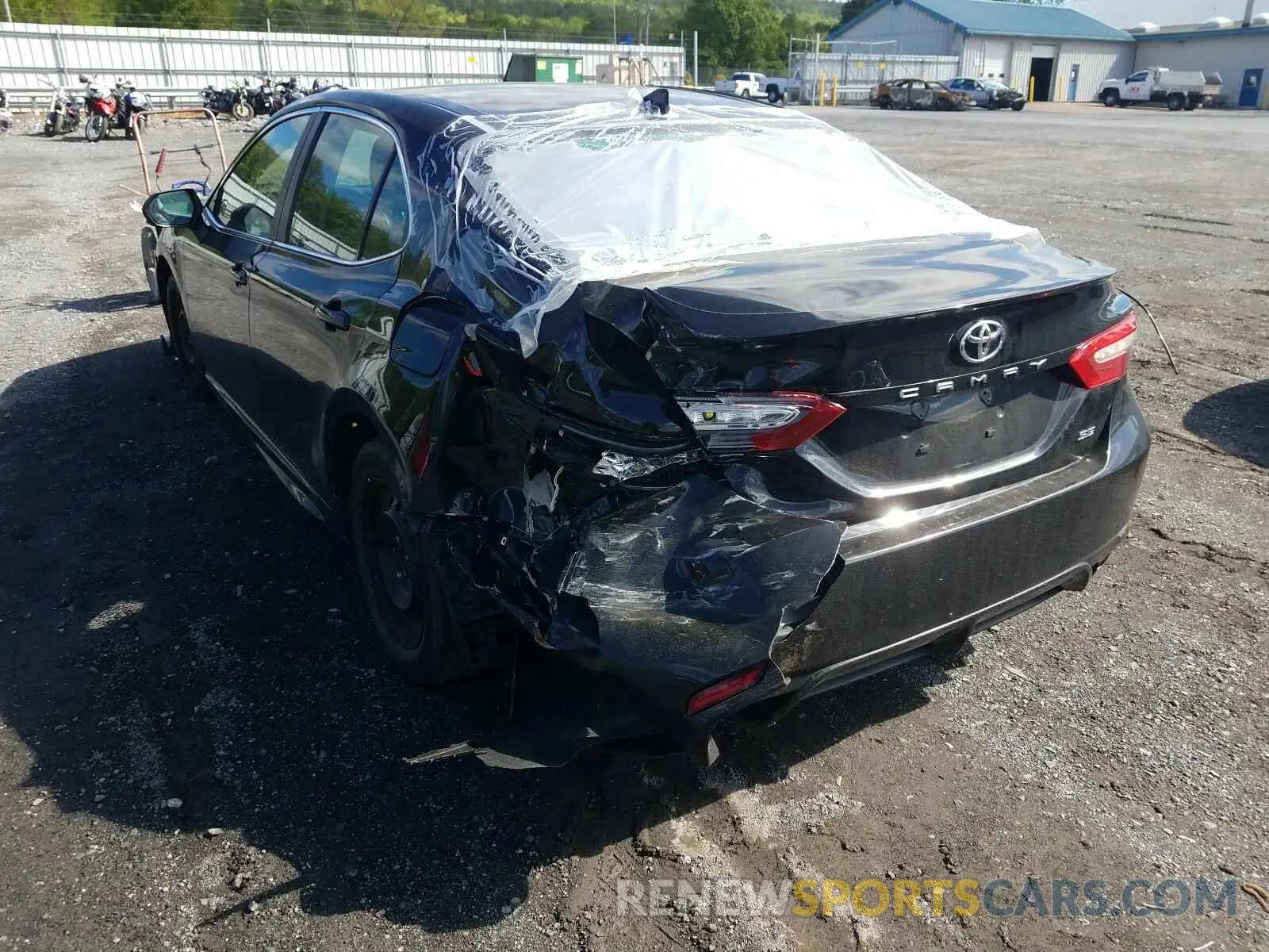 3 fotografías del automóvil dañado 4T1B11HKXKU198255 TOYOTA CAMRY 2019