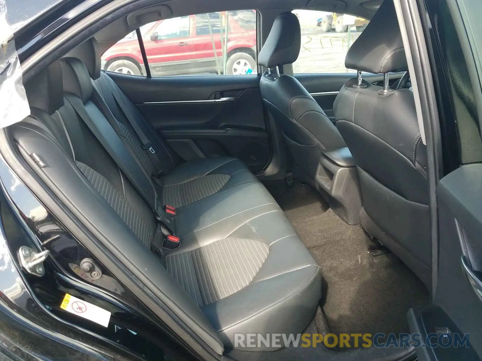 6 fotografías del automóvil dañado 4T1B11HKXKU198255 TOYOTA CAMRY 2019