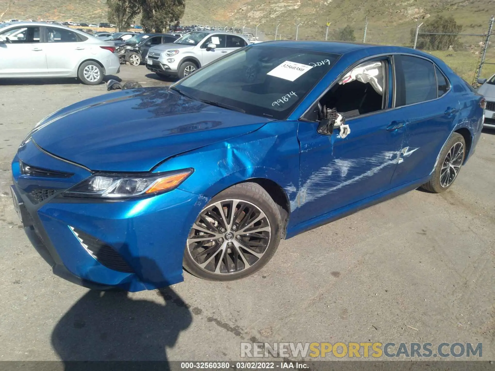 2 fotografías del automóvil dañado 4T1B11HKXKU199874 TOYOTA CAMRY 2019