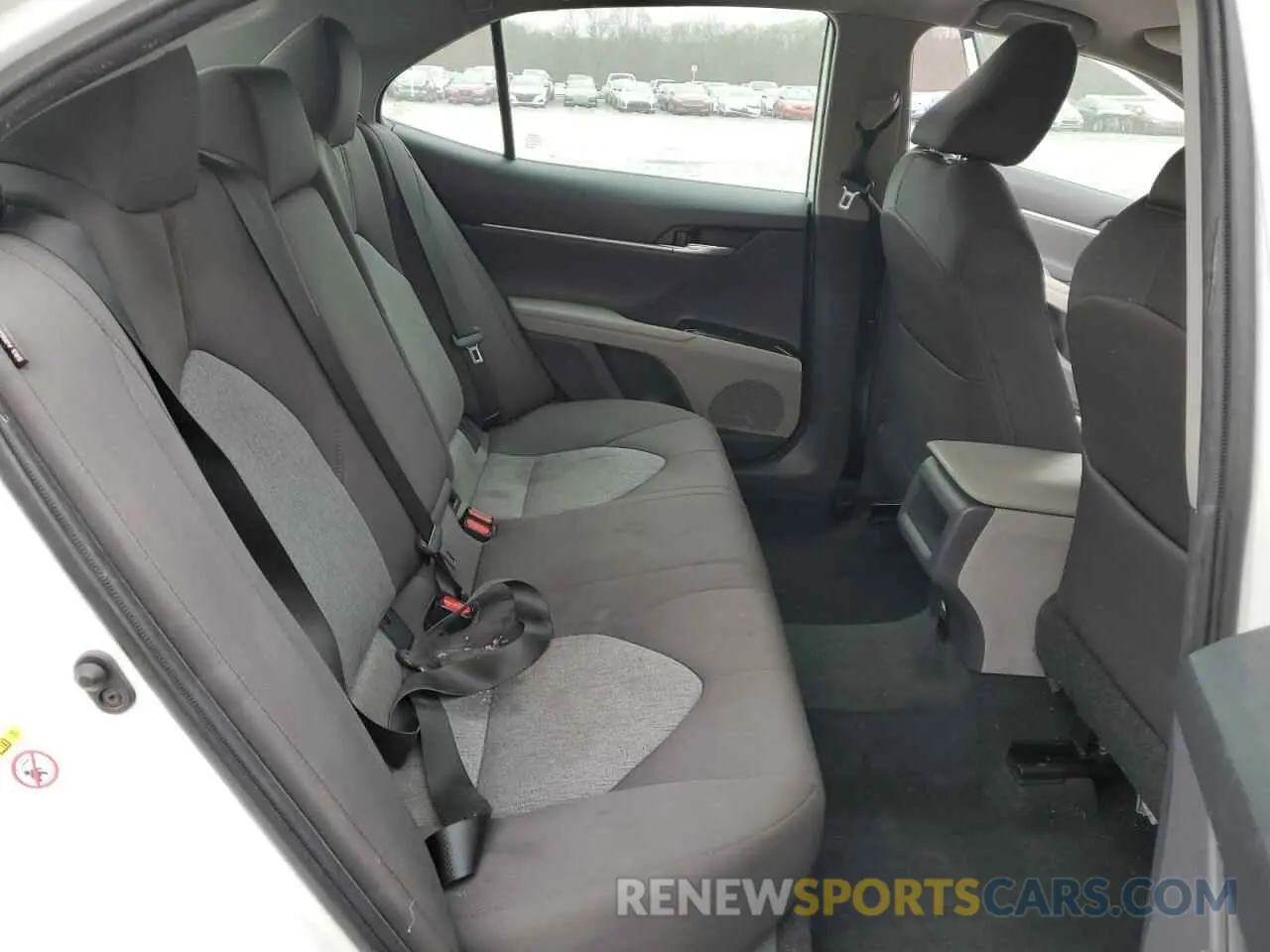 10 fotografías del automóvil dañado 4T1B11HKXKU207259 TOYOTA CAMRY 2019