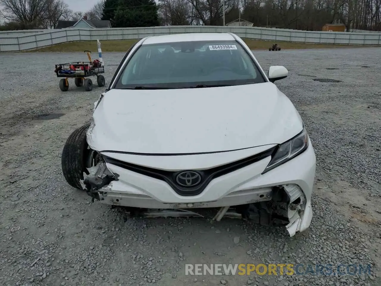 5 fotografías del automóvil dañado 4T1B11HKXKU207259 TOYOTA CAMRY 2019
