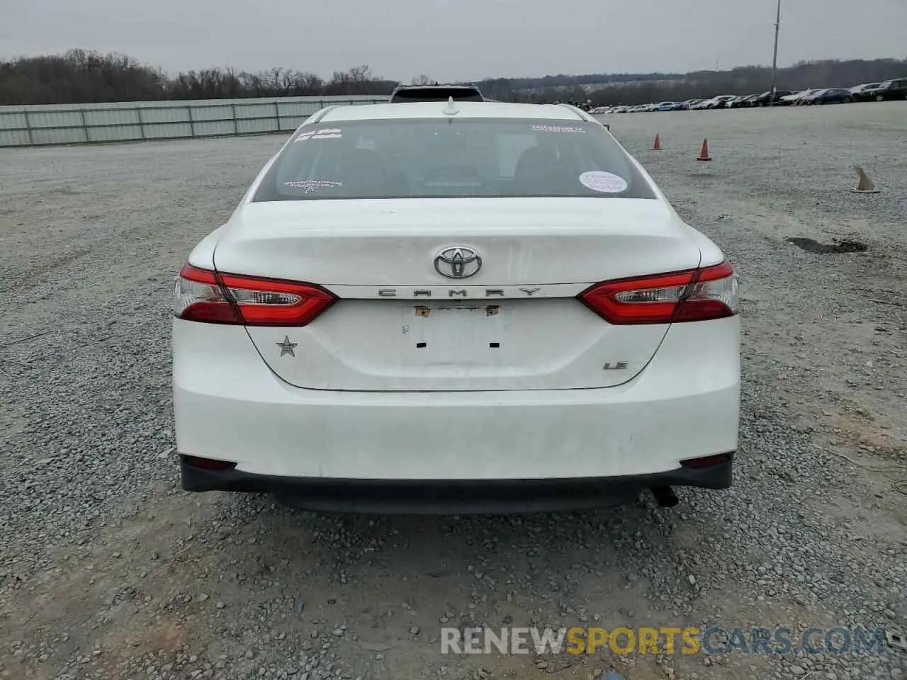 6 fotografías del automóvil dañado 4T1B11HKXKU207259 TOYOTA CAMRY 2019