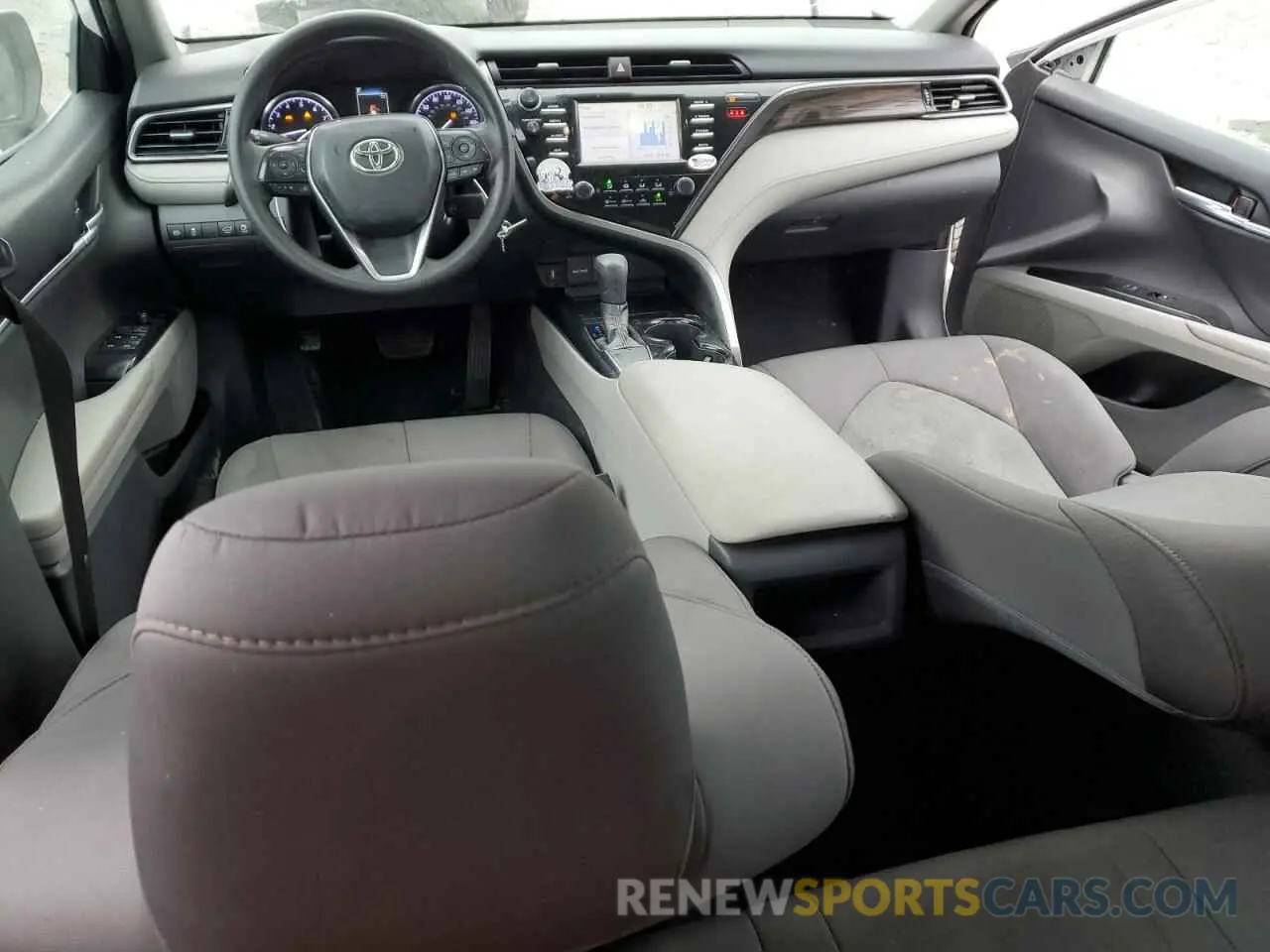 8 fotografías del automóvil dañado 4T1B11HKXKU207259 TOYOTA CAMRY 2019