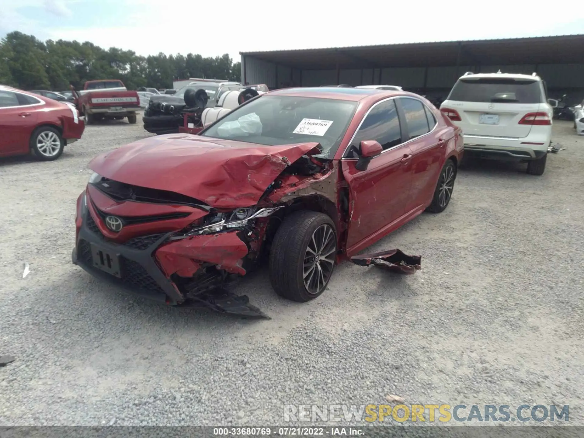 2 fotografías del automóvil dañado 4T1B11HKXKU211134 TOYOTA CAMRY 2019