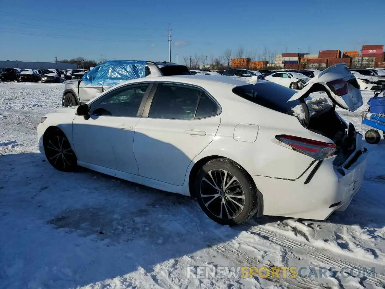 2 fotografías del automóvil dañado 4T1B11HKXKU212042 TOYOTA CAMRY 2019