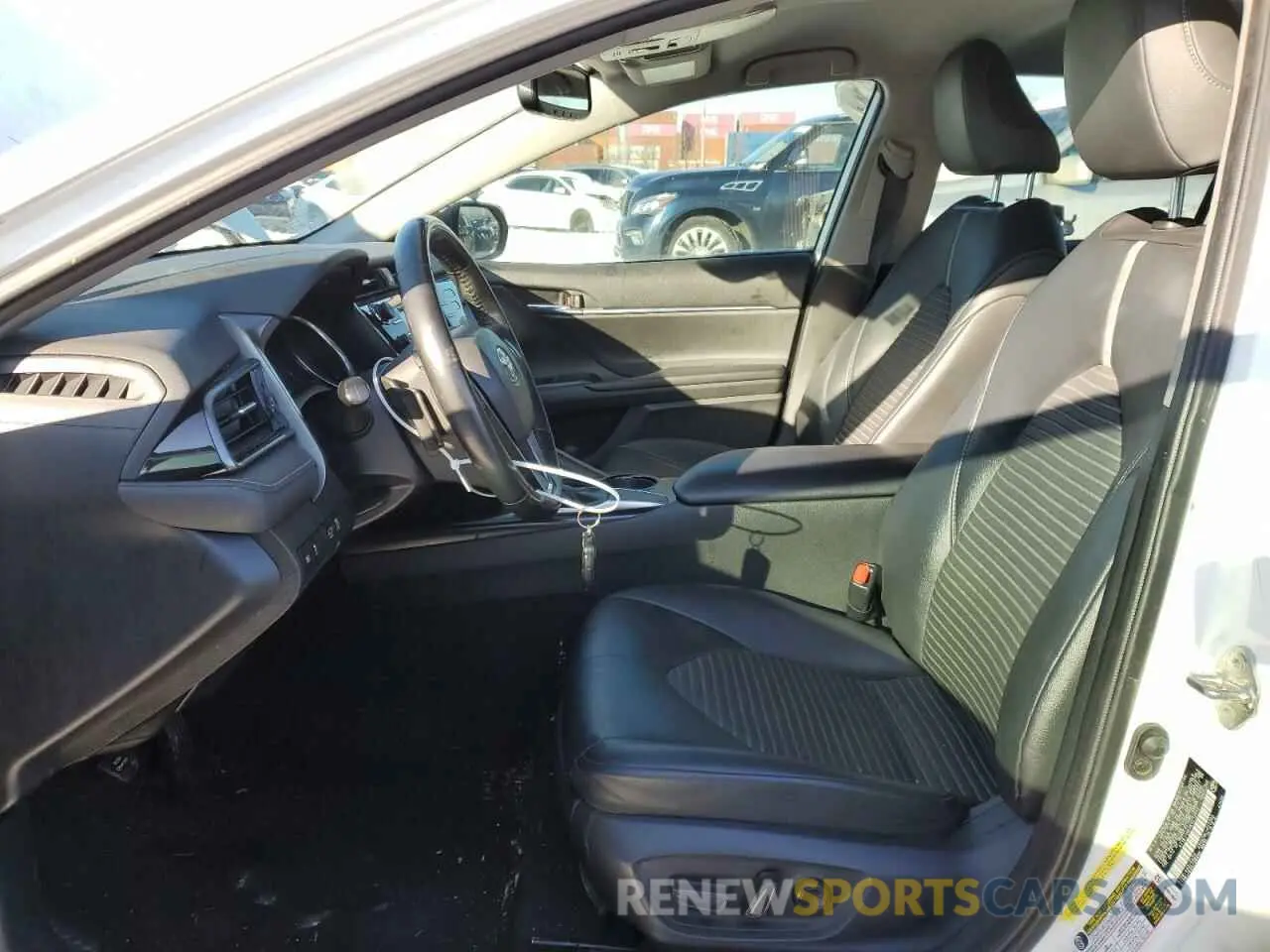 7 fotografías del automóvil dañado 4T1B11HKXKU212042 TOYOTA CAMRY 2019