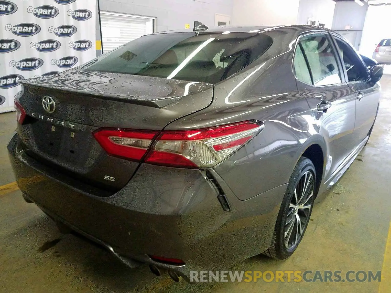 4 fotografías del automóvil dañado 4T1B11HKXKU231979 TOYOTA CAMRY 2019