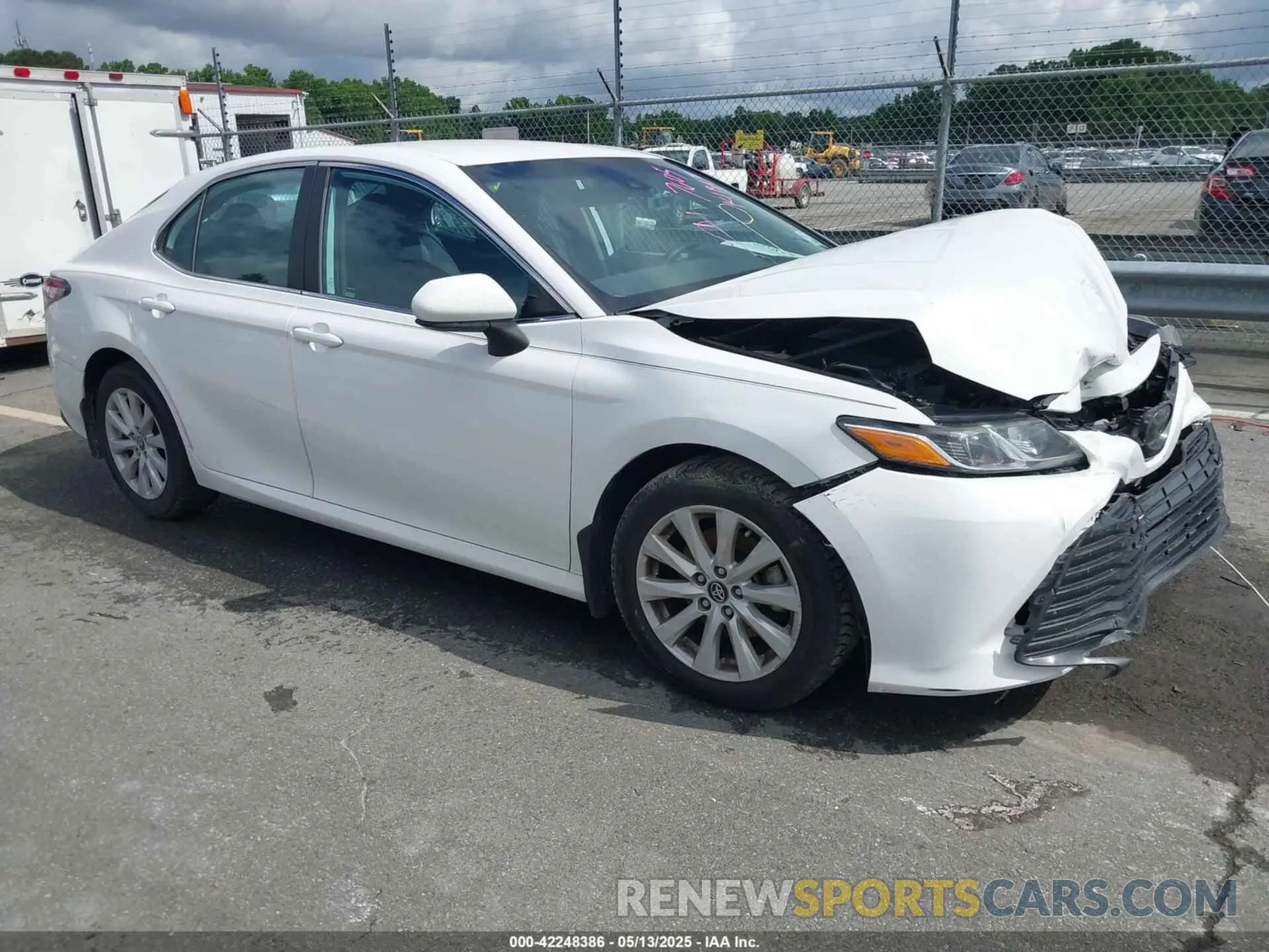 1 fotografías del automóvil dañado 4T1B11HKXKU237605 TOYOTA CAMRY 2019