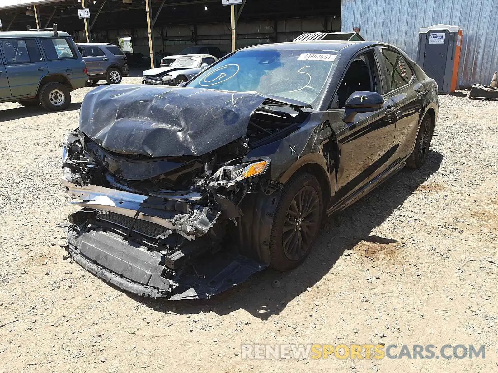 2 fotografías del automóvil dañado 4T1B11HKXKU239208 TOYOTA CAMRY 2019