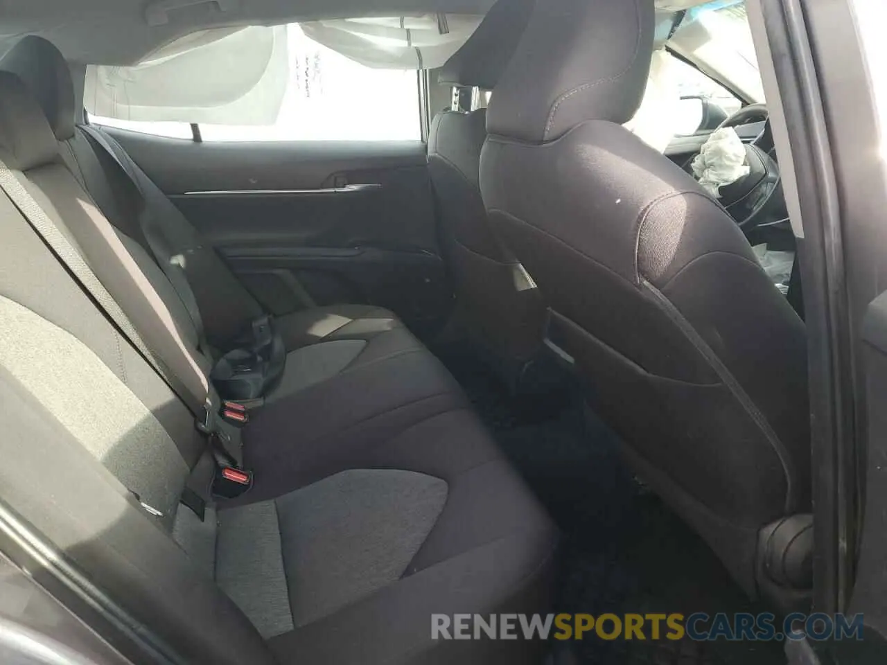 10 fotografías del automóvil dañado 4T1B11HKXKU239841 TOYOTA CAMRY 2019