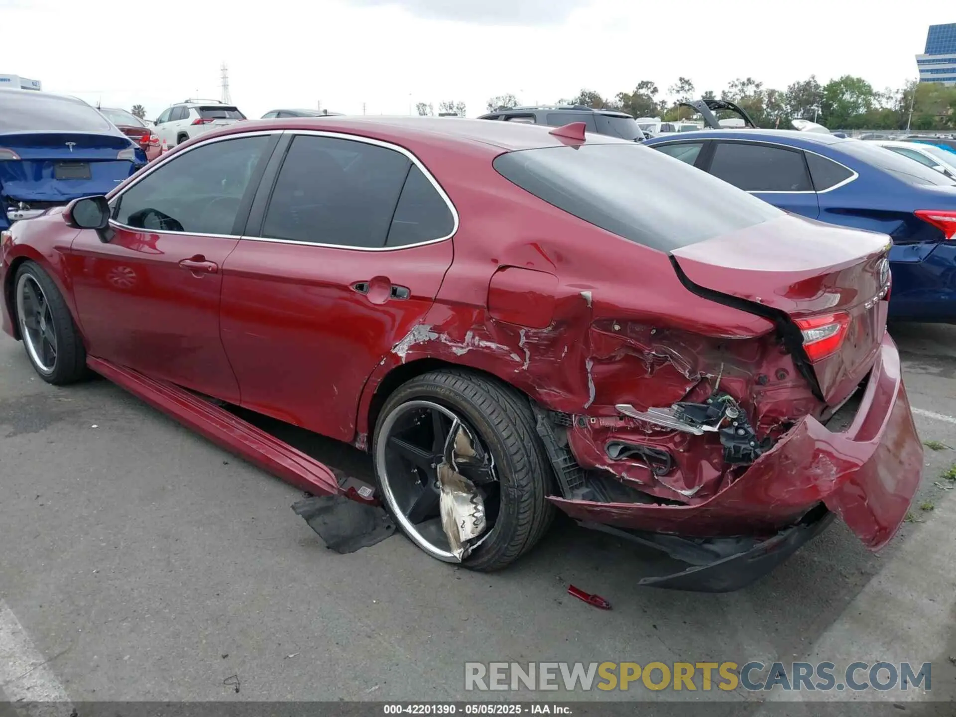 3 fotografías del automóvil dañado 4T1B11HKXKU243453 TOYOTA CAMRY 2019