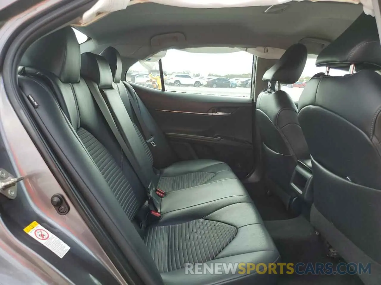 10 fotografías del automóvil dañado 4T1B11HKXKU245428 TOYOTA CAMRY 2019