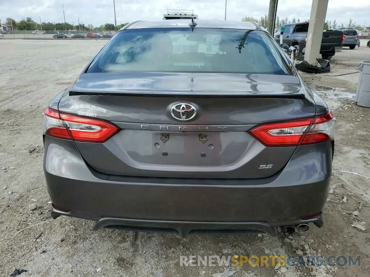 6 fotografías del automóvil dañado 4T1B11HKXKU245428 TOYOTA CAMRY 2019