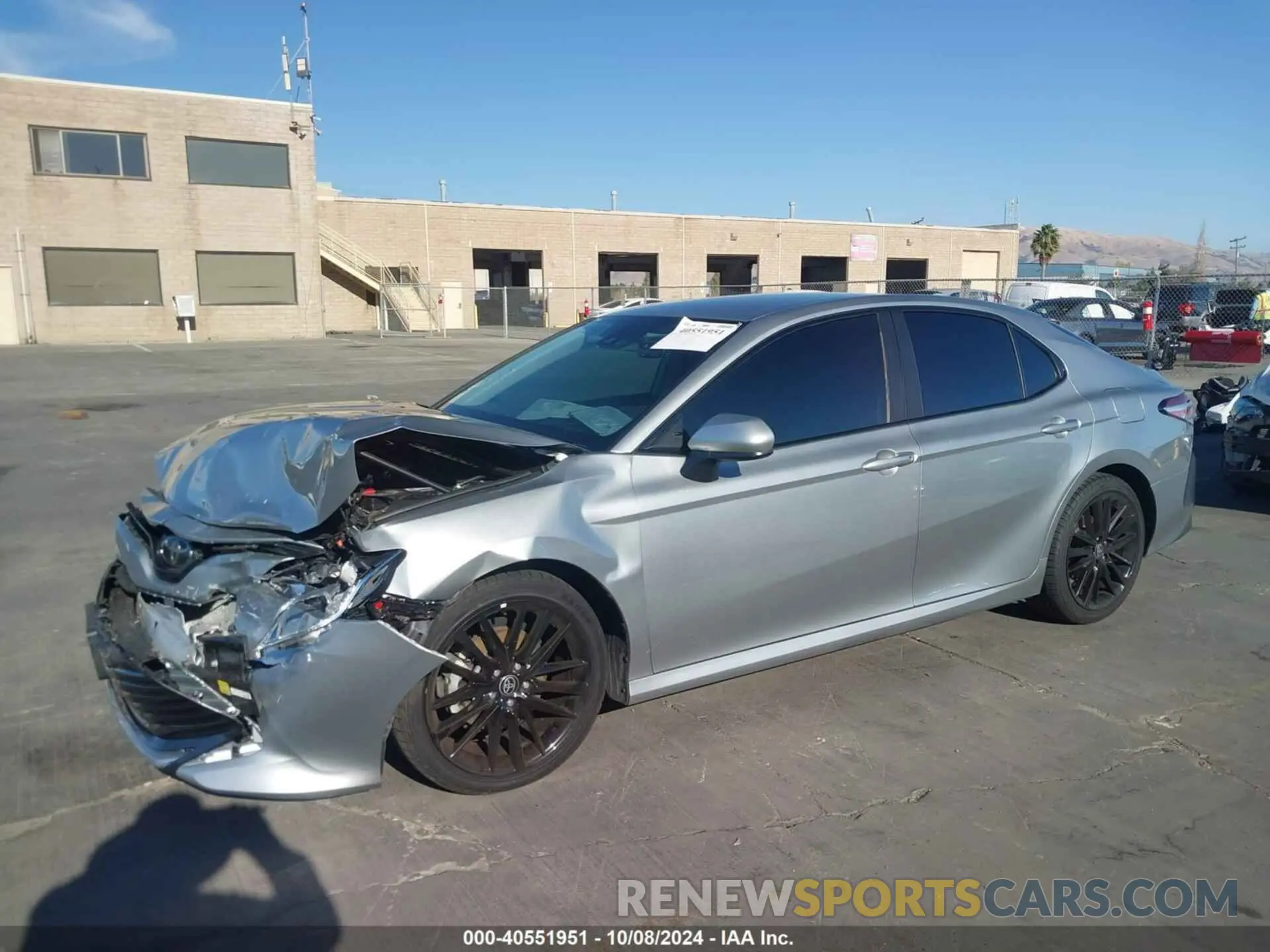 2 fotografías del automóvil dañado 4T1B11HKXKU248488 TOYOTA CAMRY 2019