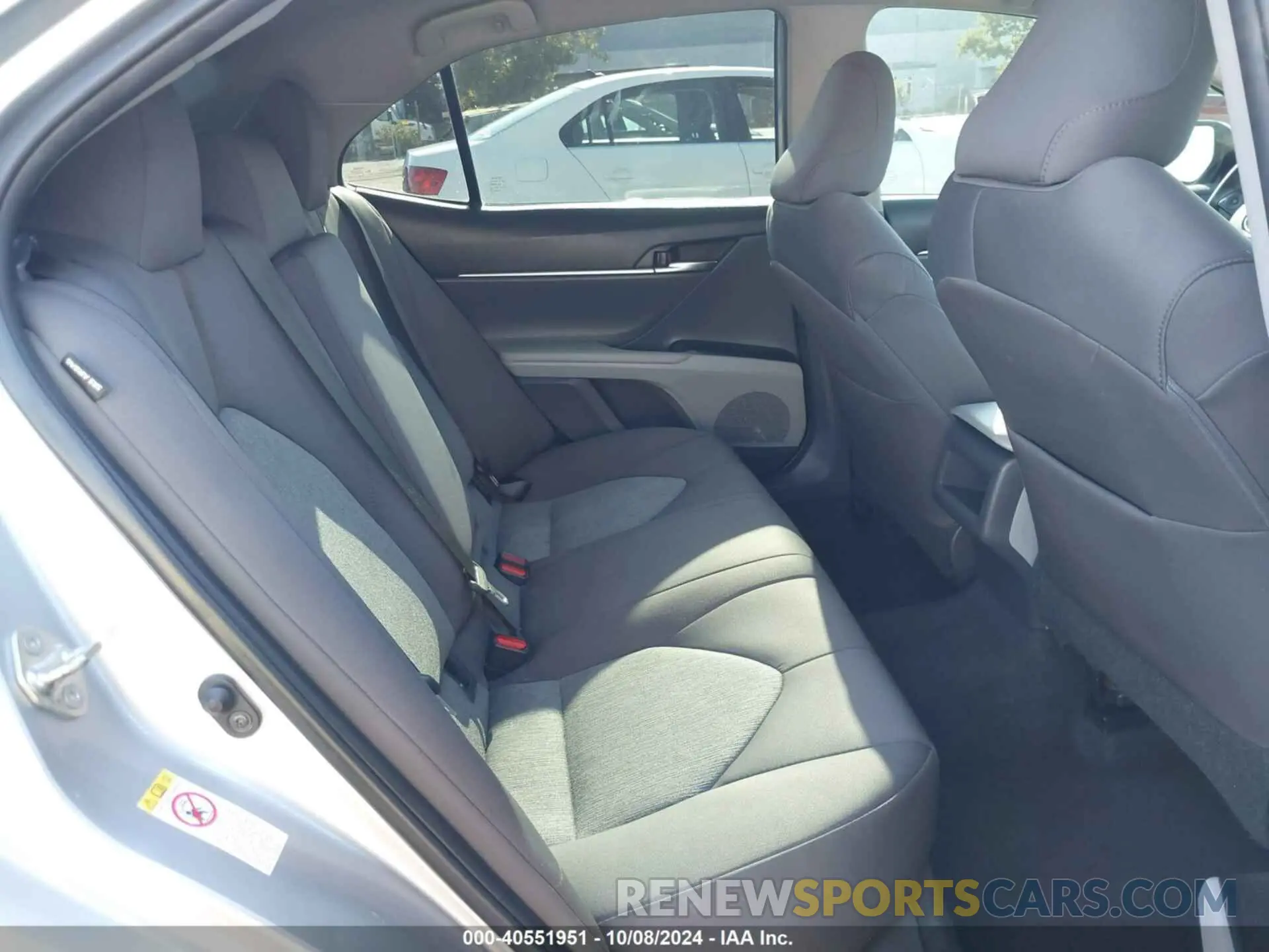 8 fotografías del automóvil dañado 4T1B11HKXKU248488 TOYOTA CAMRY 2019