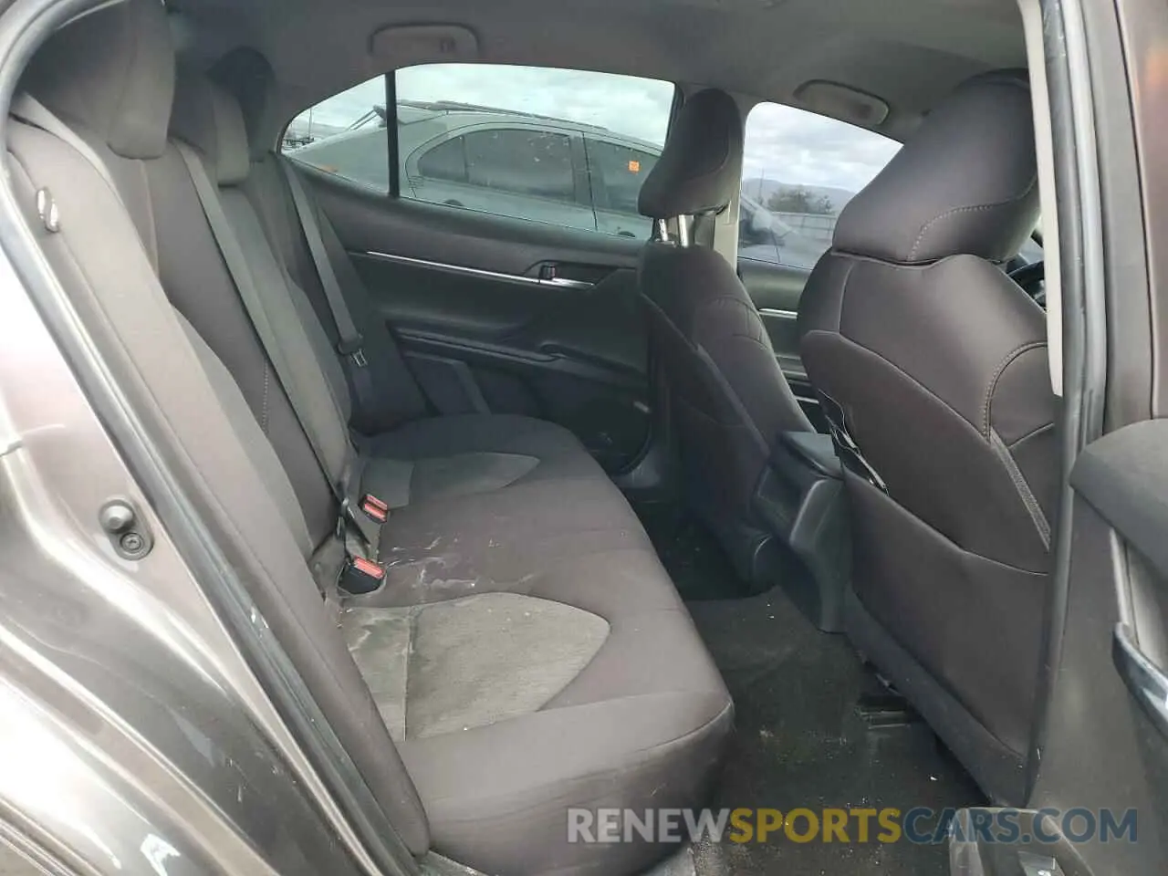 10 fotografías del automóvil dañado 4T1B11HKXKU249995 TOYOTA CAMRY 2019
