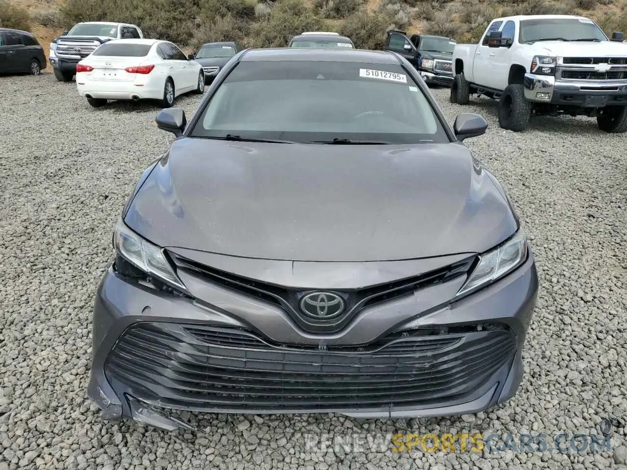 5 fotografías del automóvil dañado 4T1B11HKXKU249995 TOYOTA CAMRY 2019