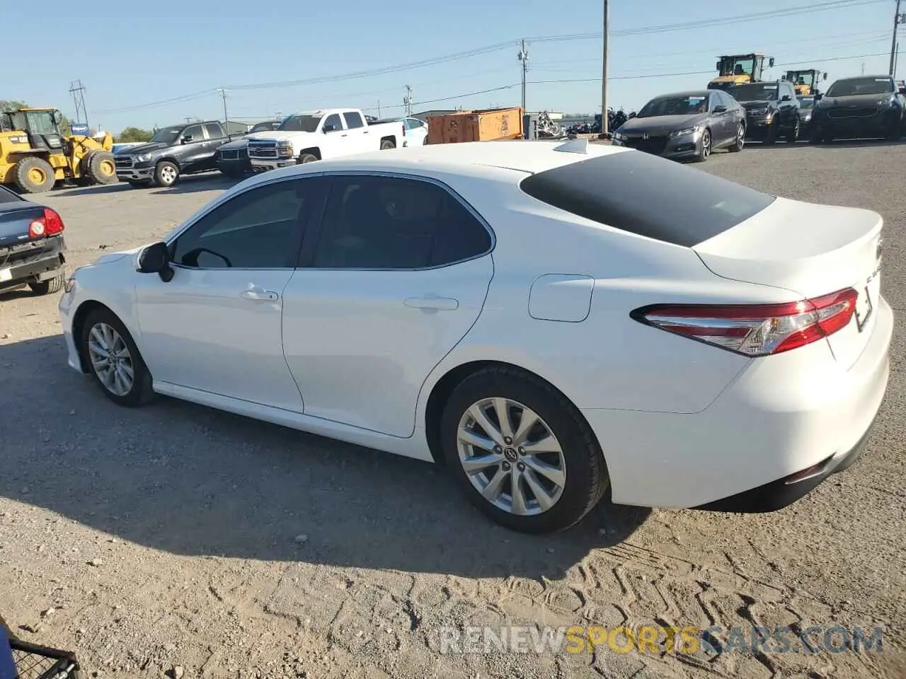 2 fotografías del automóvil dañado 4T1B11HKXKU261645 TOYOTA CAMRY 2019