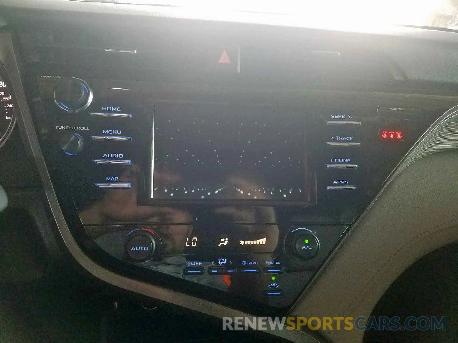 9 fotografías del automóvil dañado 4T1B11HKXKU262729 TOYOTA CAMRY 2019