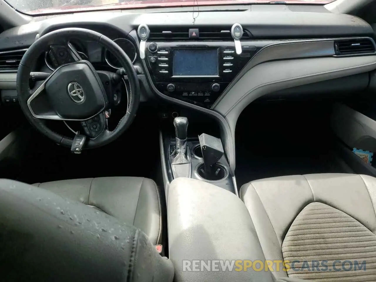 8 fotografías del automóvil dañado 4T1B11HKXKU265663 TOYOTA CAMRY 2019