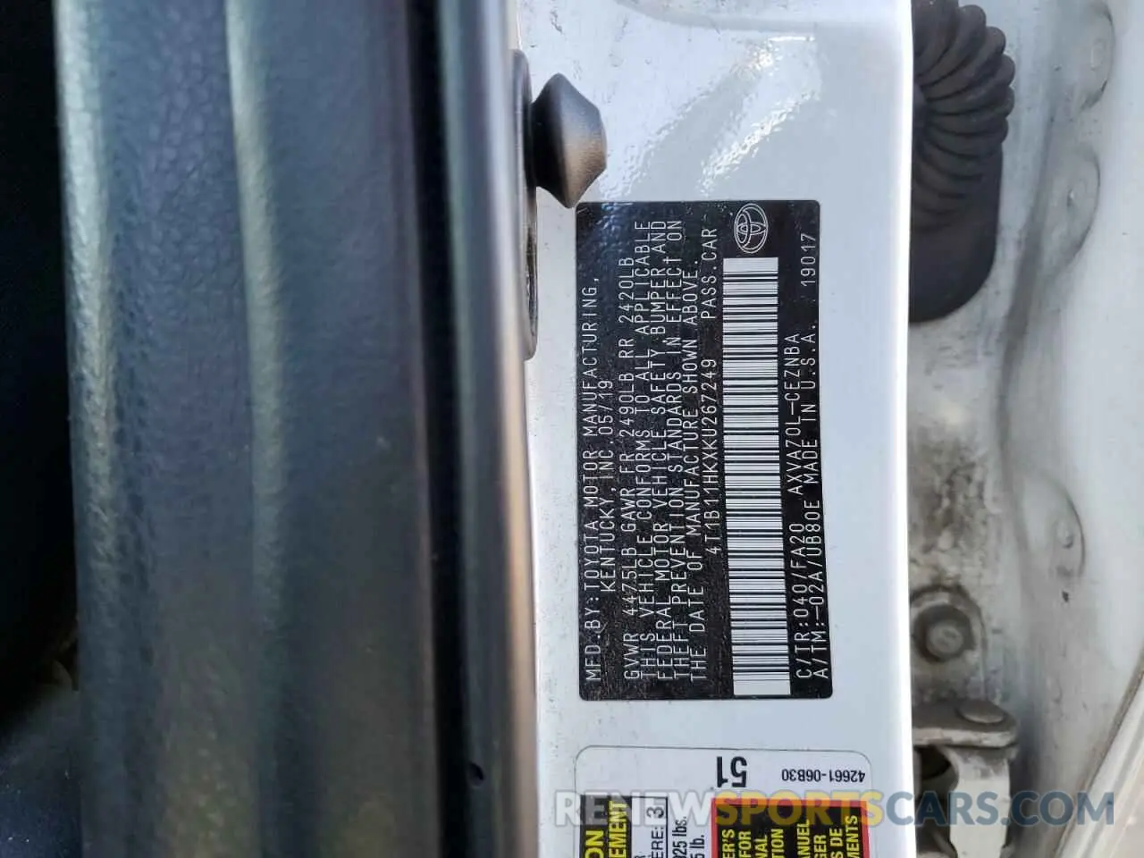 12 fotografías del automóvil dañado 4T1B11HKXKU267249 TOYOTA CAMRY 2019