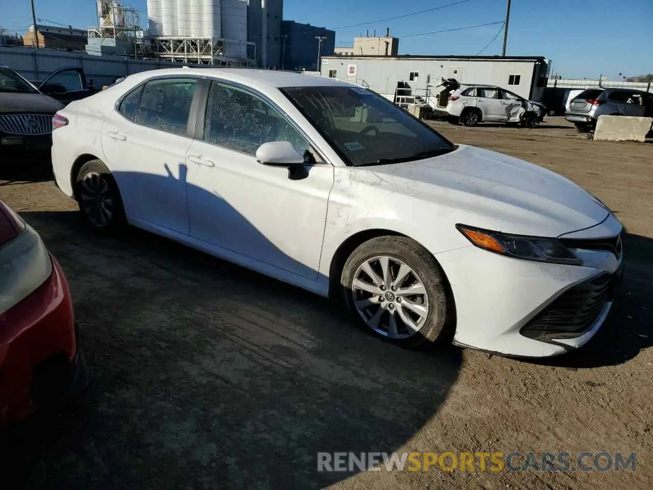 4 fotografías del automóvil dañado 4T1B11HKXKU267249 TOYOTA CAMRY 2019