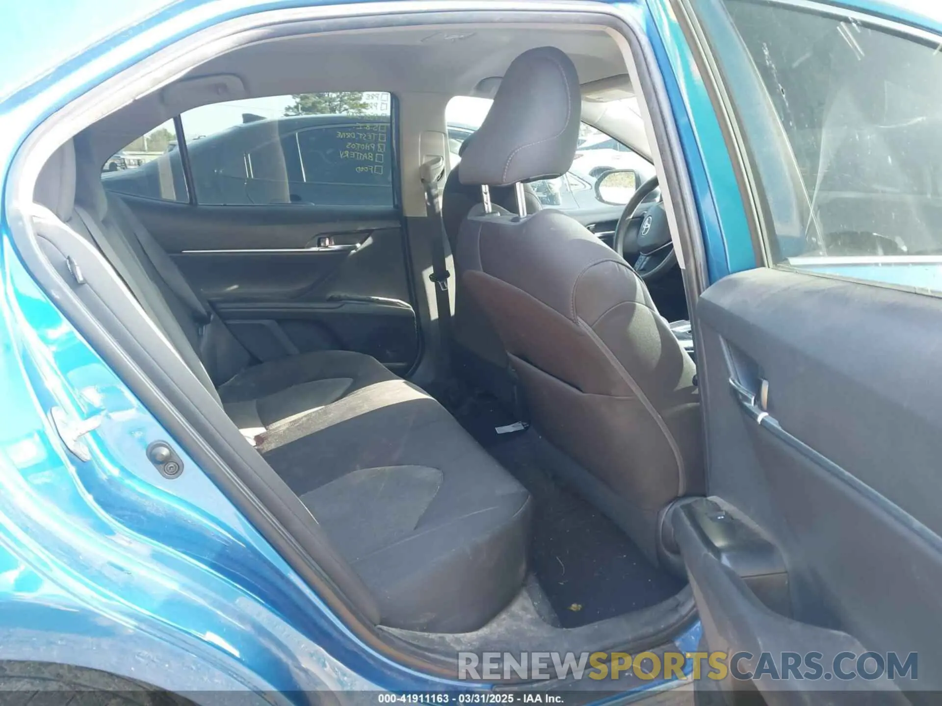 8 fotografías del automóvil dañado 4T1B11HKXKU268837 TOYOTA CAMRY 2019