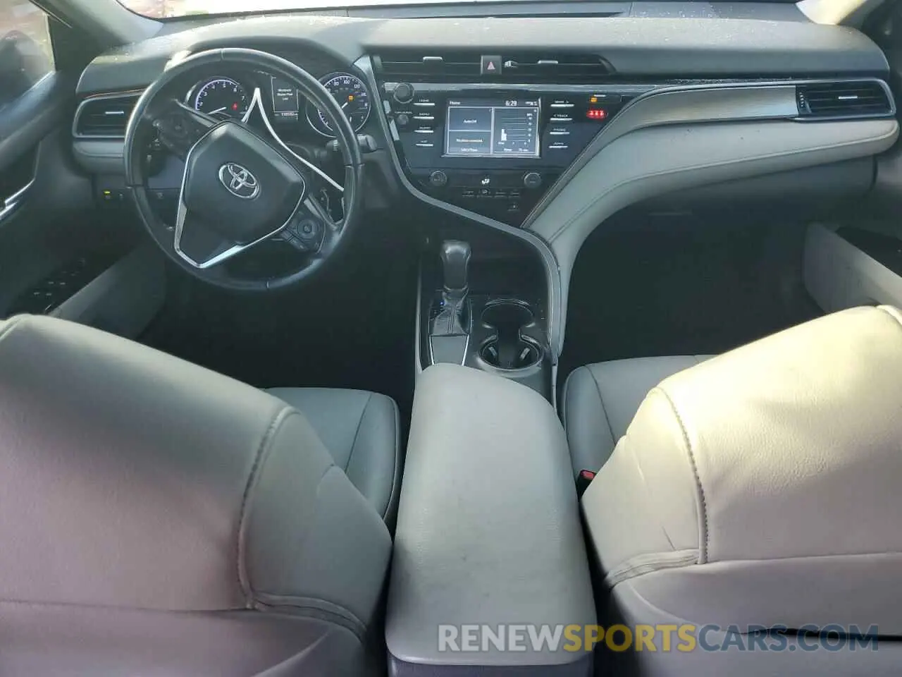 8 fotografías del automóvil dañado 4T1B11HKXKU270815 TOYOTA CAMRY 2019