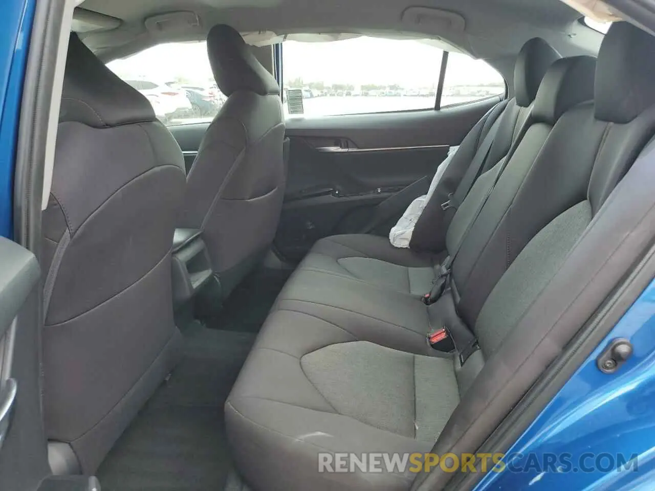 11 fotografías del automóvil dañado 4T1B11HKXKU274573 TOYOTA CAMRY 2019
