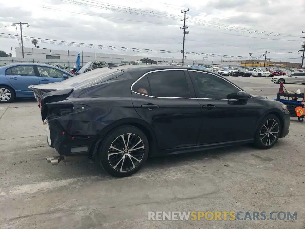 3 fotografías del automóvil dañado 4T1B11HKXKU274976 TOYOTA CAMRY 2019