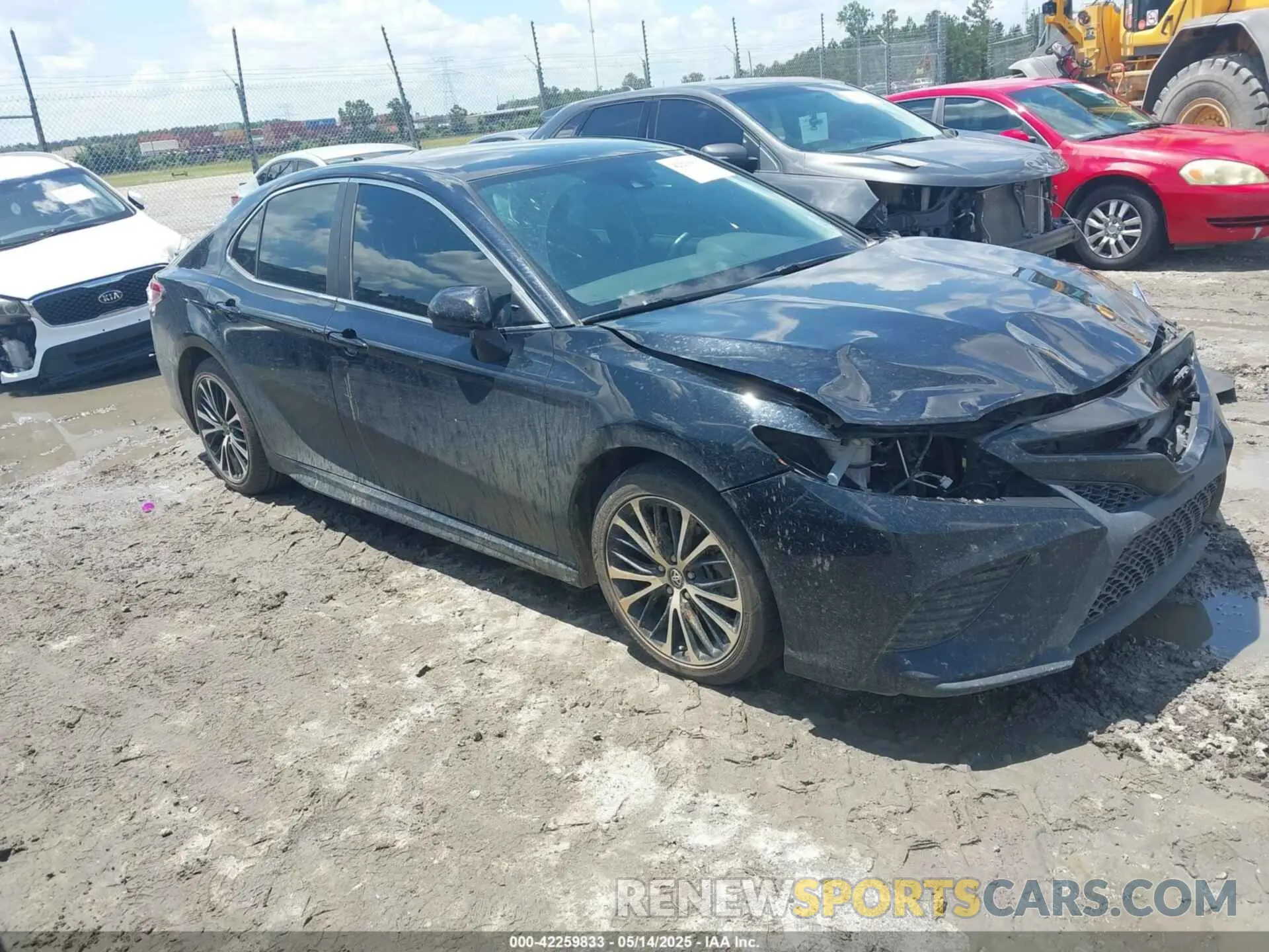 1 fotografías del automóvil dañado 4T1B11HKXKU282043 TOYOTA CAMRY 2019