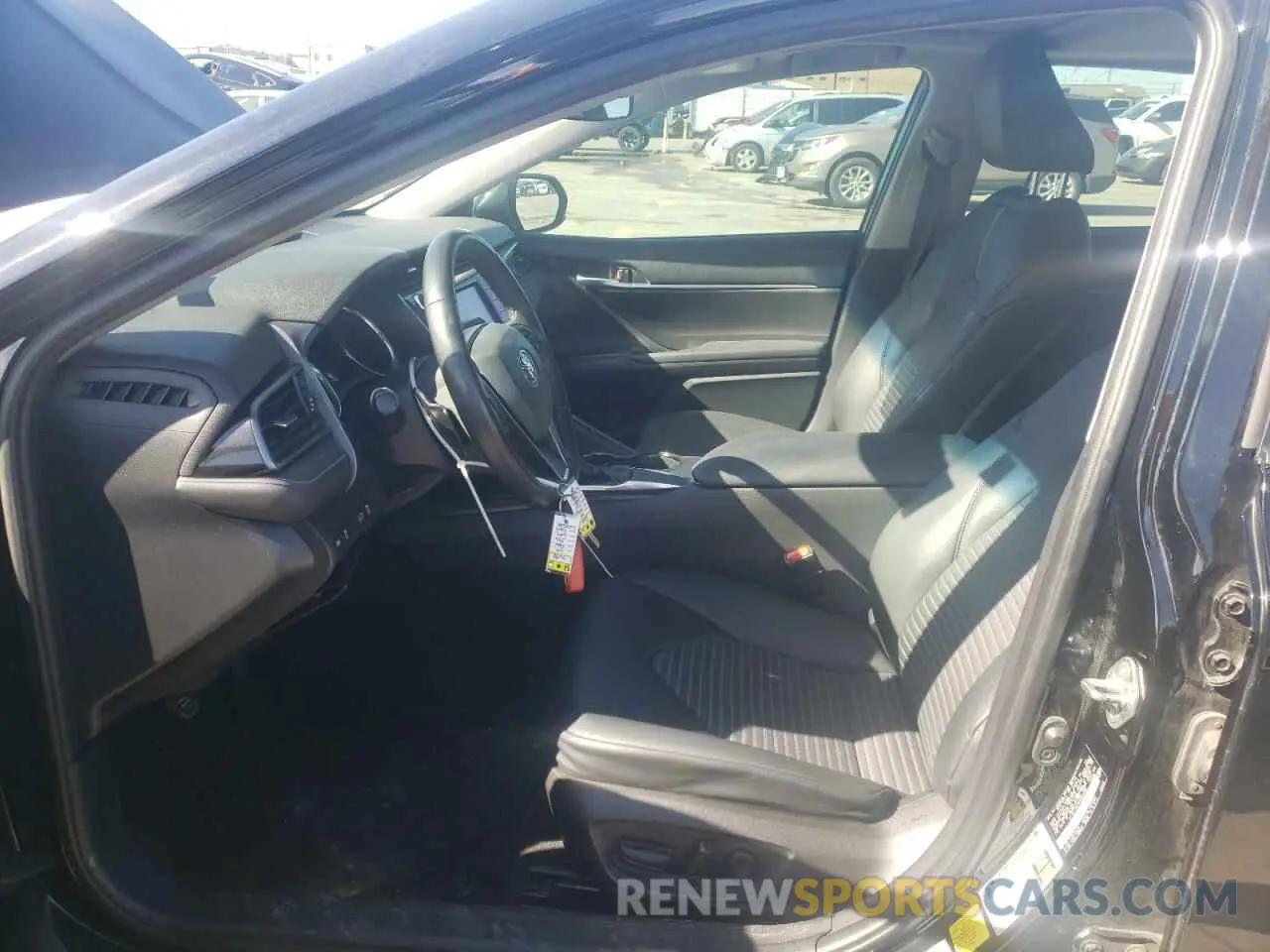 7 fotografías del automóvil dañado 4T1B11HKXKU282088 TOYOTA CAMRY 2019