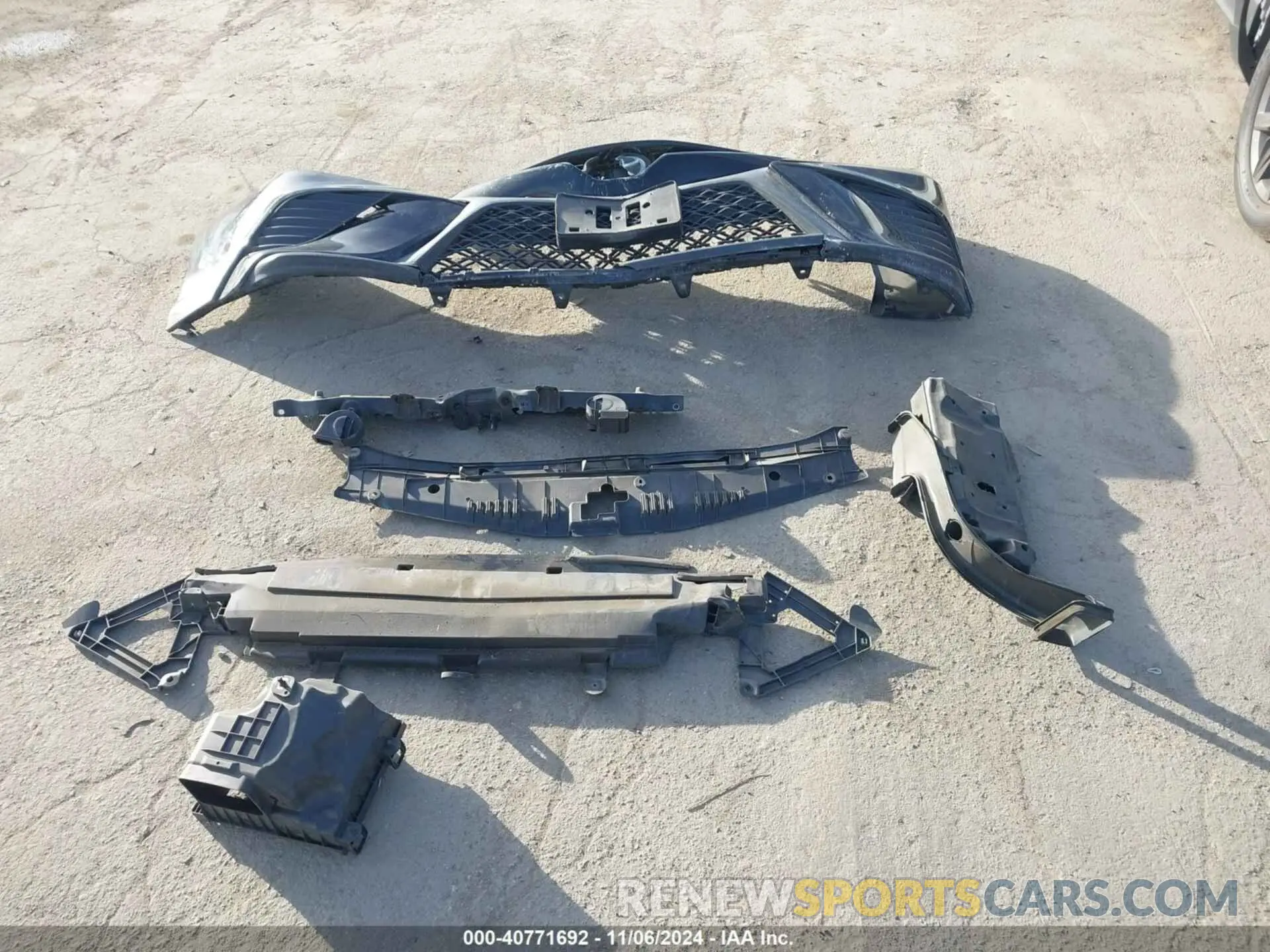 12 fotografías del automóvil dañado 4T1B11HKXKU282821 TOYOTA CAMRY 2019