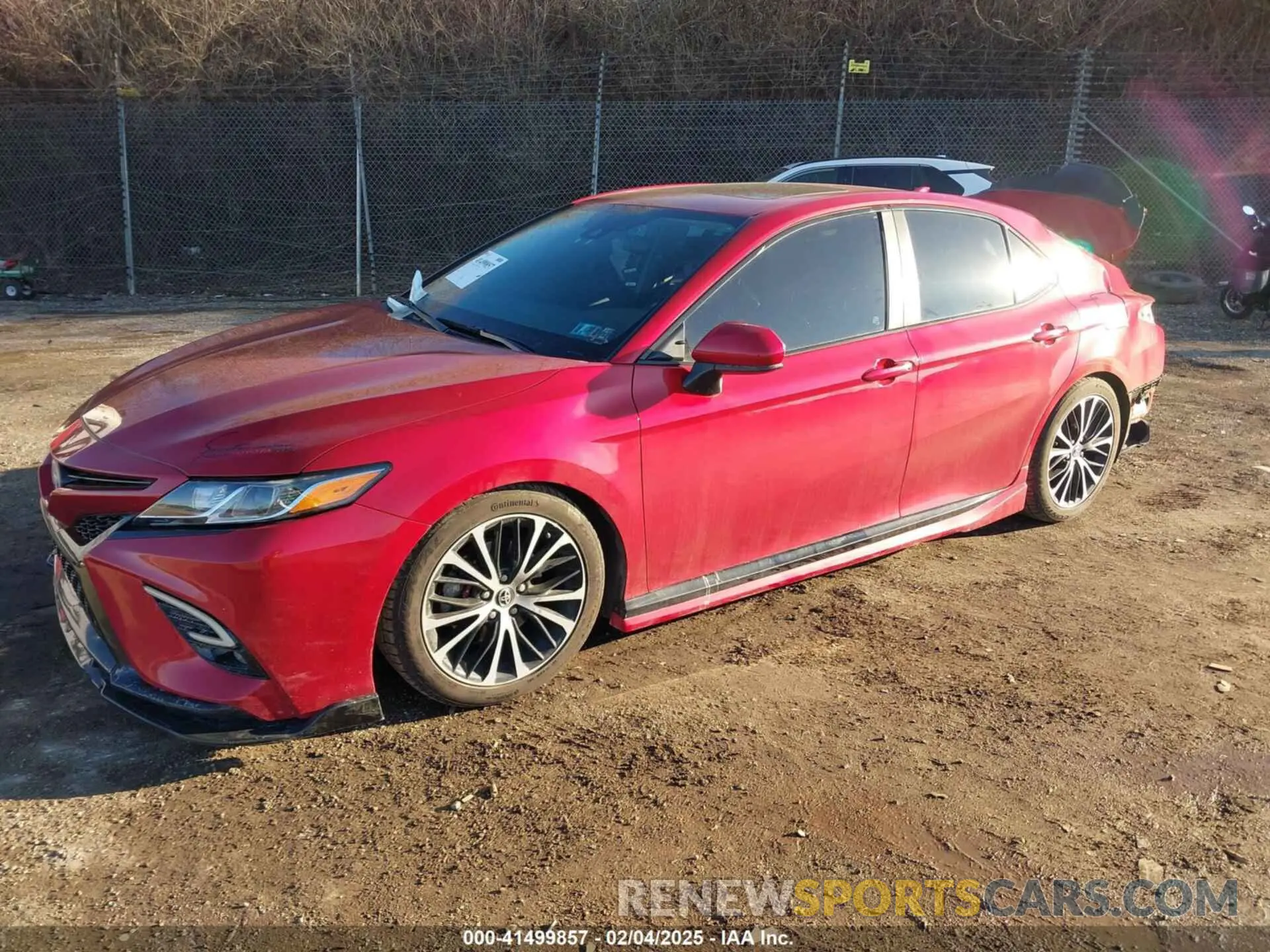 2 fotografías del automóvil dañado 4T1B11HKXKU284598 TOYOTA CAMRY 2019