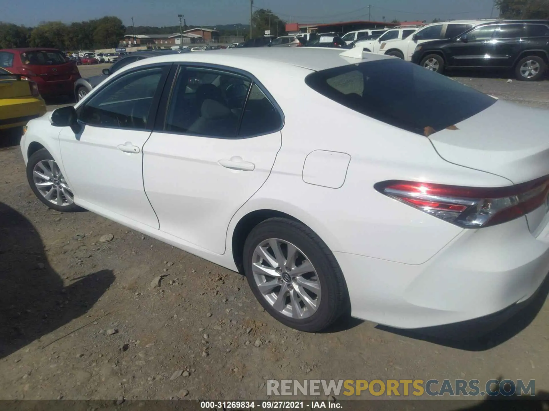3 fotografías del automóvil dañado 4T1B11HKXKU680661 TOYOTA CAMRY 2019