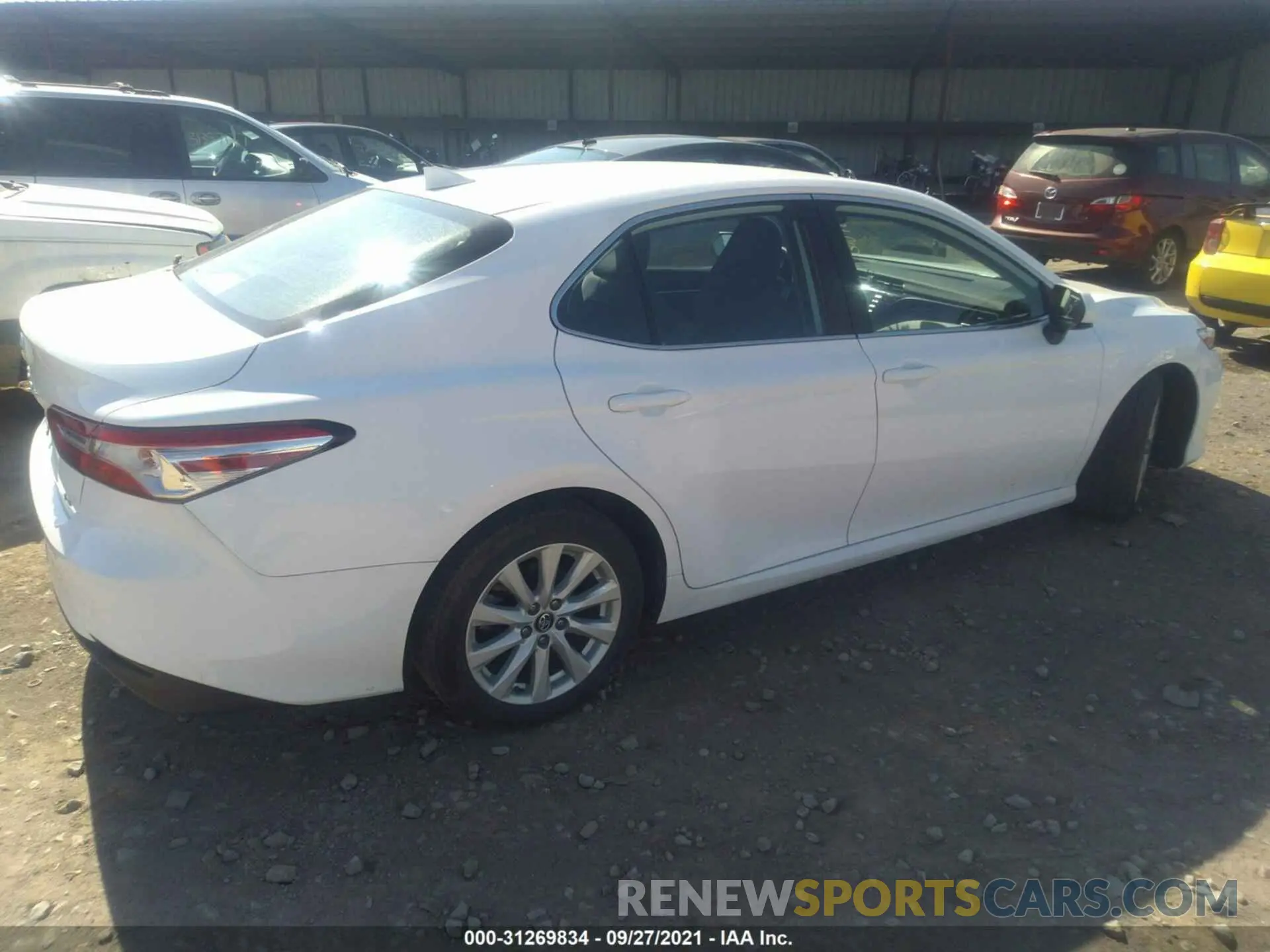 4 fotografías del automóvil dañado 4T1B11HKXKU680661 TOYOTA CAMRY 2019