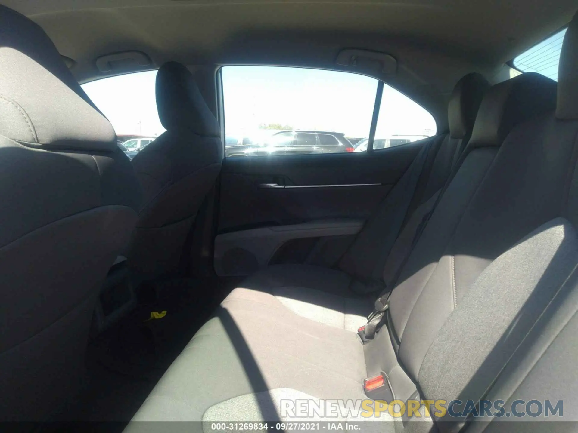 8 fotografías del automóvil dañado 4T1B11HKXKU680661 TOYOTA CAMRY 2019