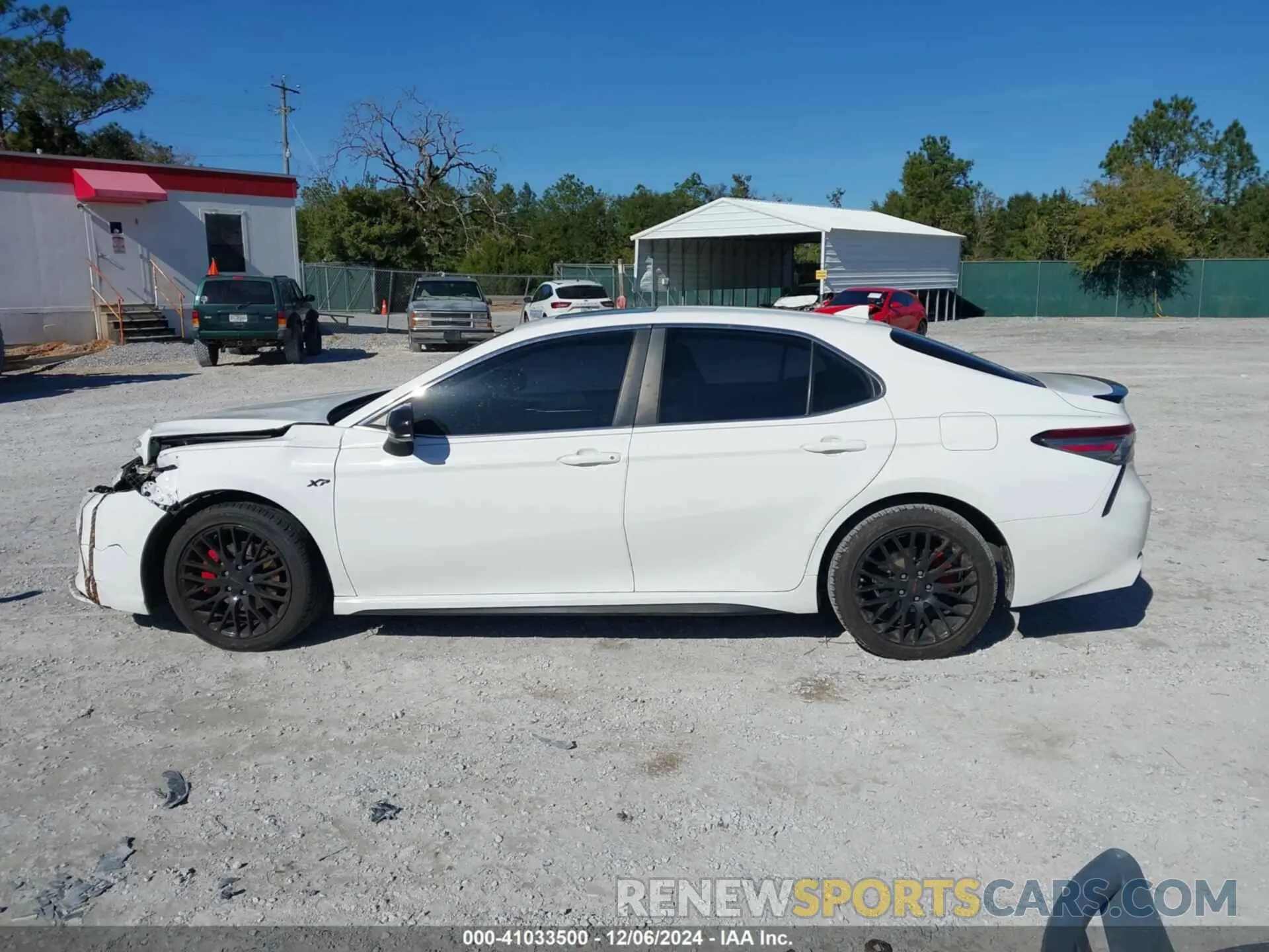 14 fotografías del automóvil dañado 4T1B11HKXKU680756 TOYOTA CAMRY 2019