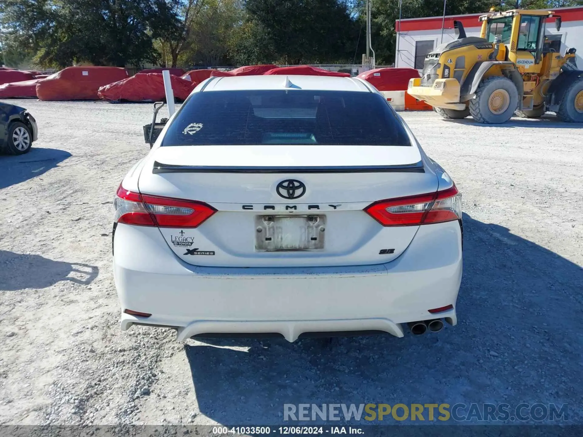 16 fotografías del automóvil dañado 4T1B11HKXKU680756 TOYOTA CAMRY 2019