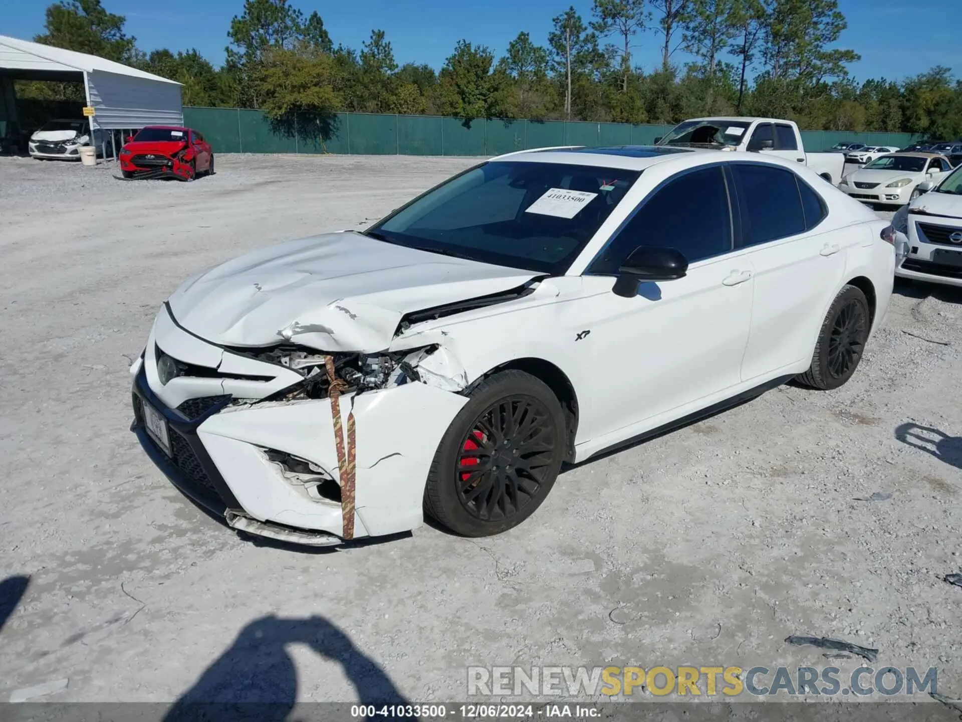 2 fotografías del automóvil dañado 4T1B11HKXKU680756 TOYOTA CAMRY 2019