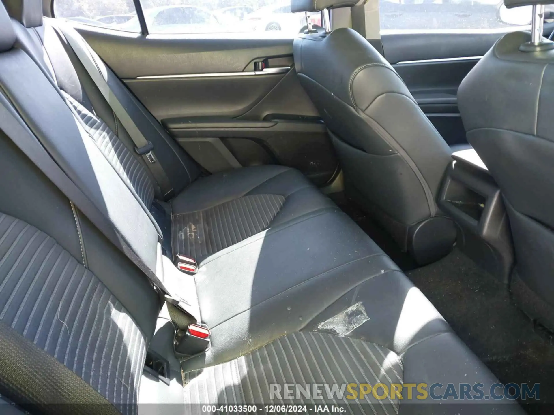 8 fotografías del automóvil dañado 4T1B11HKXKU680756 TOYOTA CAMRY 2019