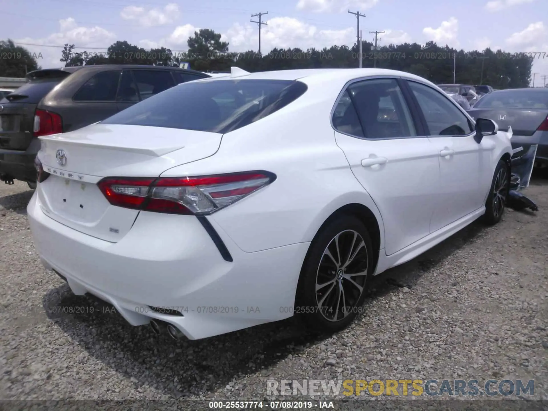 4 fotografías del automóvil dañado 4T1B11HKXKU683950 TOYOTA CAMRY 2019
