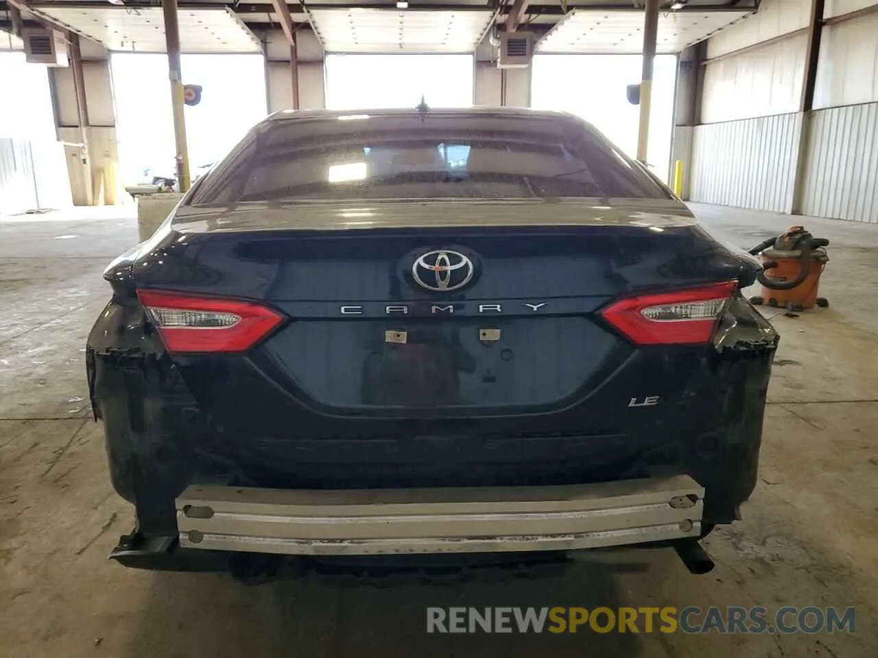 6 fotografías del automóvil dañado 4T1B11HKXKU687545 TOYOTA CAMRY 2019