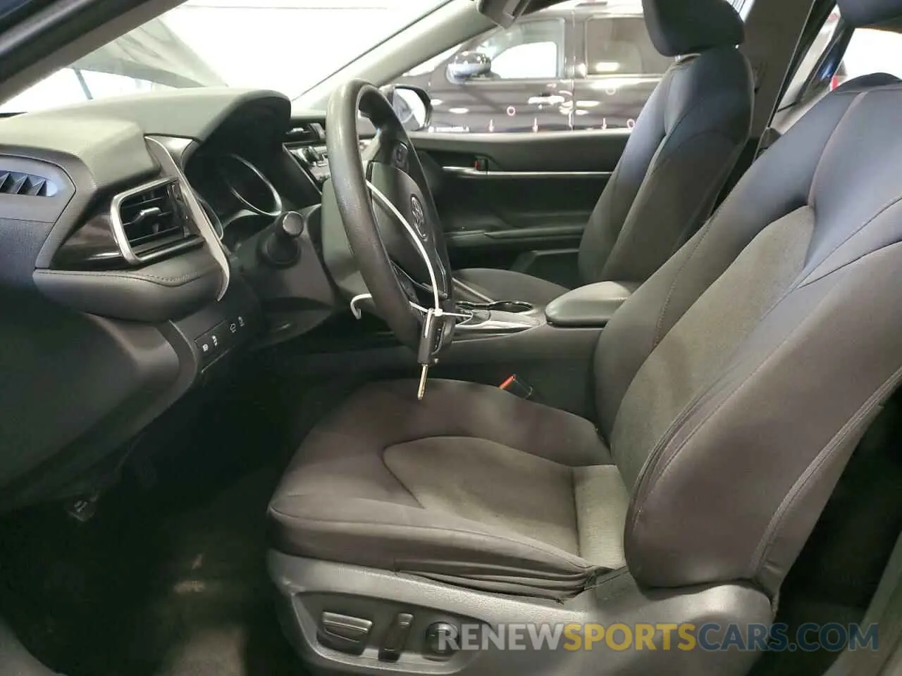 7 fotografías del automóvil dañado 4T1B11HKXKU687545 TOYOTA CAMRY 2019
