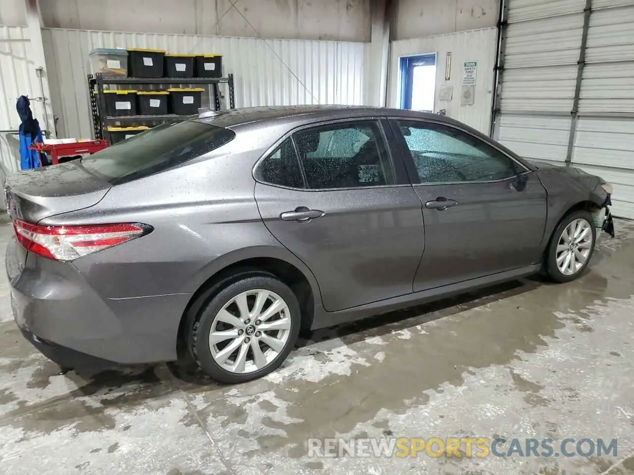 3 fotografías del automóvil dañado 4T1B11HKXKU695368 TOYOTA CAMRY 2019