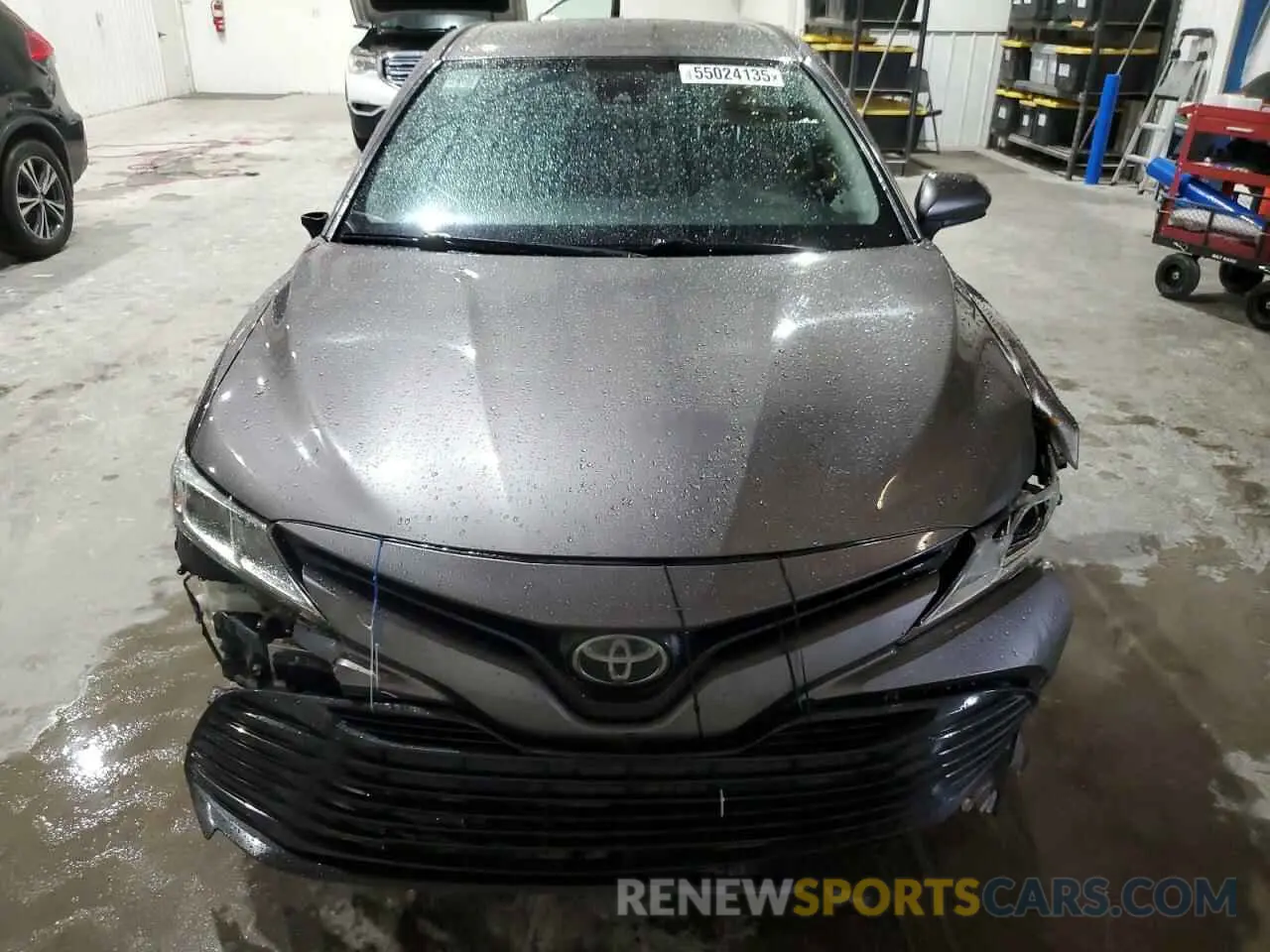 5 fotografías del automóvil dañado 4T1B11HKXKU695368 TOYOTA CAMRY 2019
