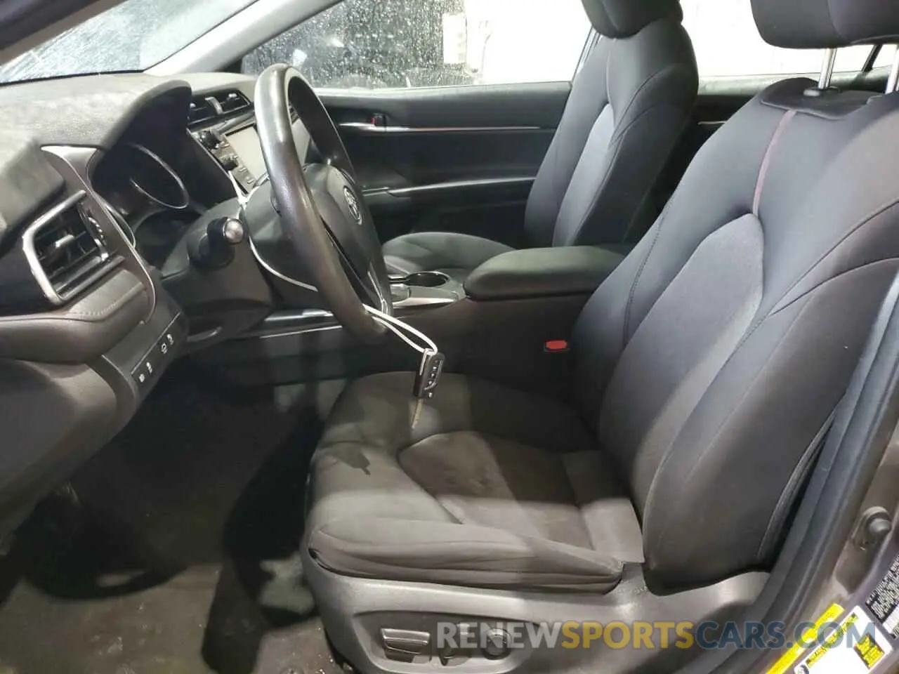 7 fotografías del automóvil dañado 4T1B11HKXKU695368 TOYOTA CAMRY 2019
