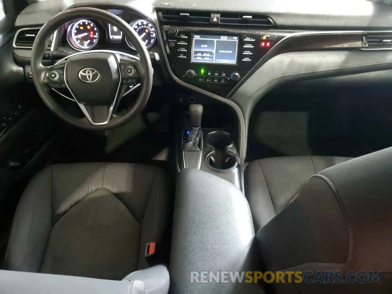 8 fotografías del automóvil dañado 4T1B11HKXKU695368 TOYOTA CAMRY 2019