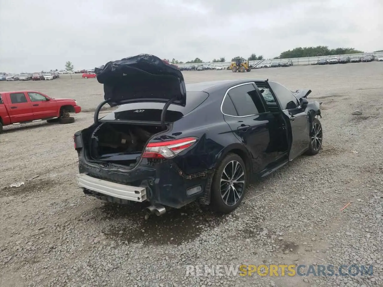 4 fotografías del automóvil dañado 4T1B11HKXKU697718 TOYOTA CAMRY 2019